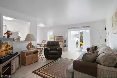 1004 Unicorn Way #2, Clifton, NJ 07011 - Photo 4