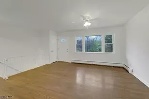 19 Courtland Dr, Wantage, NJ 07461 - Photo 6