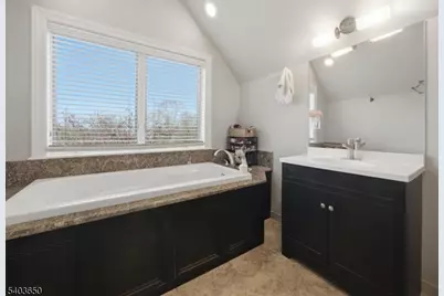 28A Gates Ave #A, Summit, NJ 07901 - Photo 20