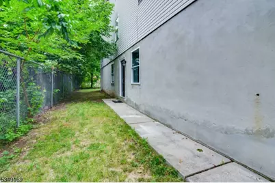 131 Schley St, Newark, NJ 07112 - Photo 26