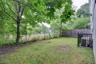 131 Schley St, Newark, NJ 07112 - Photo 30