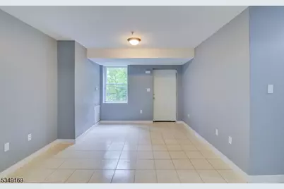 131 Schley St, Newark, NJ 07112 - Photo 10