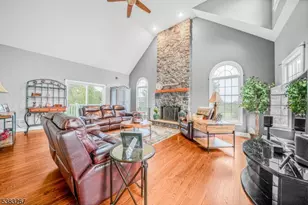 8 Hemingway Dr, Alexandria Township, NJ 08848 - Photo 14