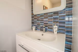 11 Borelle Square, Sayreville Boro, NJ 08859 - Photo 12
