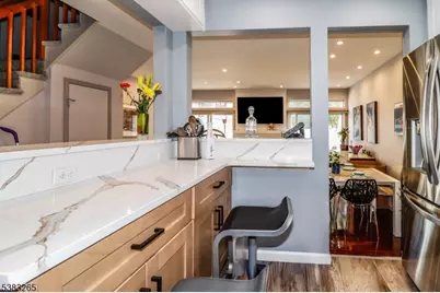 11 Borelle Sq, Sayreville Boro, NJ 08859 - Photo 6