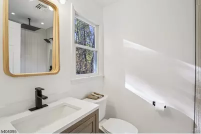 24 Arapaho Trl, Sparta Township, NJ 07871 - Photo 28