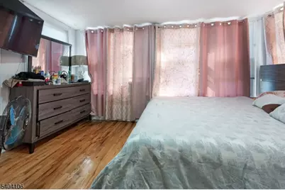 492 E 26th St, Paterson, NJ 07514 - Photo 14