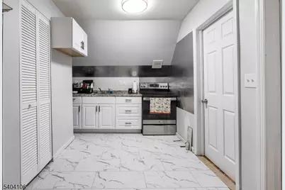 492 E 26th St, Paterson, NJ 07514 - Photo 22