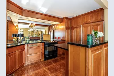 2 Claridge Dr #8IE, Verona Twp., NJ 07044 - Photo 12