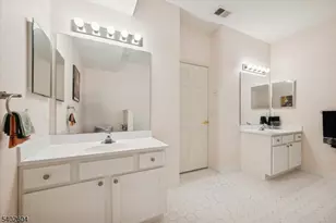 17 Ebersohl Cir, Readington Twp., NJ 08889 - Photo 20