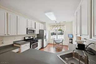 17 Ebersohl Cir, Readington Twp., NJ 08889 - Photo 6