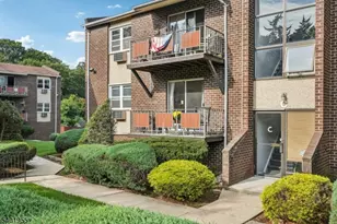 421 Bloomfield Ave, Verona, NJ 07044 - Photo 4