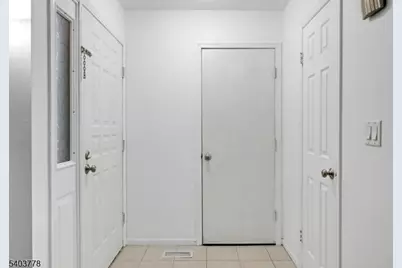 265 Spruce Ct, Raritan Township, NJ 08822 - Photo 8