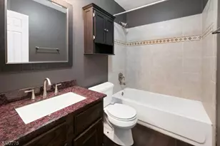 265 Spruce Ct, Raritan Township, NJ 08822 - Photo 4