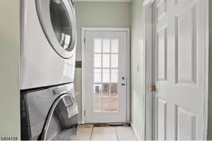 15 Wales Ave, Jersey City, NJ 07306 - Photo 6