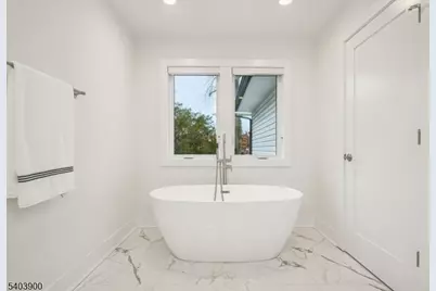 18 Glendale Ave, Livingston, NJ 07039 - Photo 32