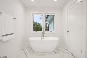 18 Glendale Ave, Livingston, NJ 07039 - Photo 32