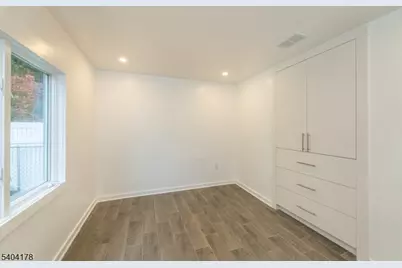 23 Liberty St, Saddle Brook Township, NJ 07663 - Photo 12