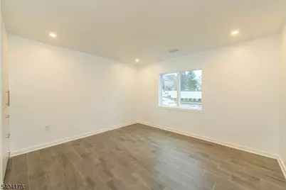 23 Liberty St, Saddle Brook Township, NJ 07663 - Photo 16