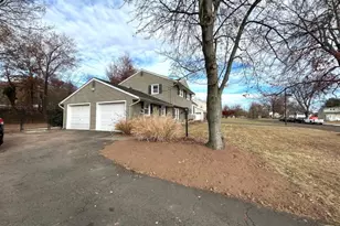 48 Glen Rd, Bridgewater, NJ 08805 - Photo 2