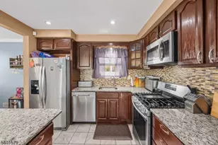 2563 Jackson Ave, Union Township, NJ 07083 - Photo 14