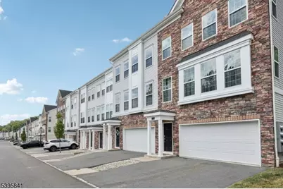 1310 Parkview Ln, Rockaway Township, NJ 07866 - Photo 2