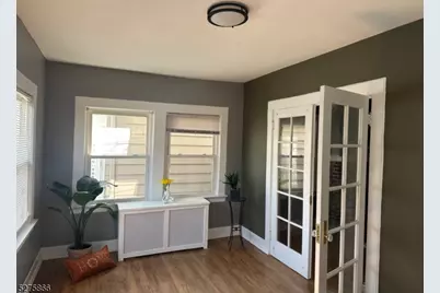 46 Elmwood Ave #1, Montclair, NJ 07042 - Photo 18