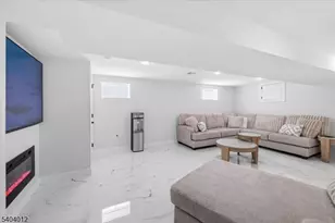 16 Cedar Pl, Hawthorne, NJ 07506 - Photo 32