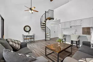 2 Sugarbowl Ct U, Vernon, NJ 07462 - Photo 2