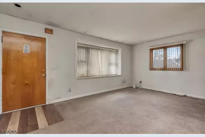 399 Richard Way, North Plainfield, NJ 07062 - Photo 2