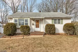 399 Richard Way, North Plainfield, NJ 07062 - Photo 1