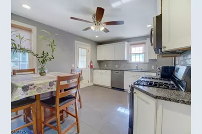 812 Washington Ave, Linden, NJ 07036 - Photo 6