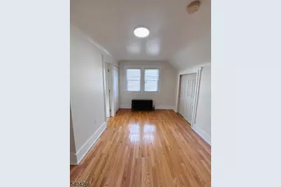 52 Hobart Pl, Totowa, NJ 07512 - Photo 10