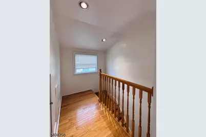 52 Hobart Pl, Totowa, NJ 07512 - Photo 14