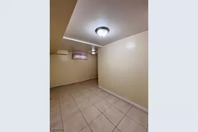 52 Hobart Pl, Totowa, NJ 07512 - Photo 18