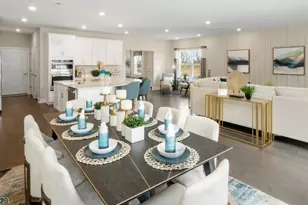 27 Eastwood Ter, East Hanover Township, NJ 07936 - Photo 4