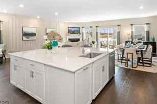 27 Eastwood Ter, East Hanover Township, NJ 07936 - Photo 10