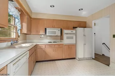 140 Springbrook Trl, Sparta Township, NJ 07871 - Photo 12