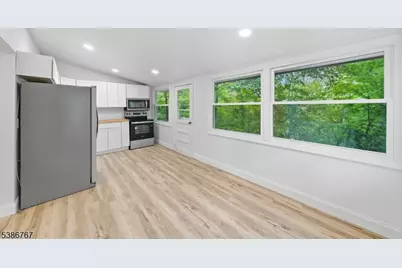 330 Springbrook Trl, Sparta Township, NJ 07871 - Photo 8