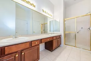 511 4 Seasons Dr, Wayne, NJ 07470 - Photo 16