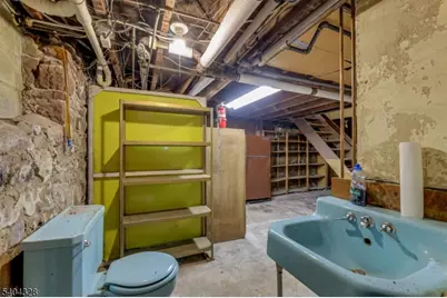 16 N Mountain Ave, Montclair, NJ 07042 - Photo 44