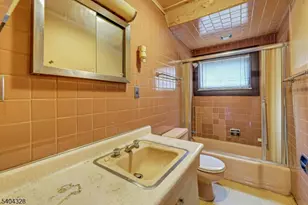 16 N Mountain Ave, Montclair, NJ 07042 - Photo 38