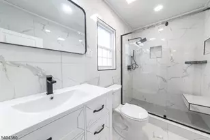 34 Kearney St, Lyndhurst Township, NJ 07071 - Photo 14