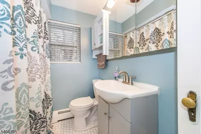 304 Squaw Trl, Hopatcong, NJ 07821 - Photo 10