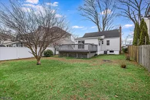 348 Roosevelt Ln, Kenilworth, NJ 07033 - Photo 16