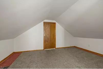 348 Roosevelt Ln, Kenilworth, NJ 07033 - Photo 10
