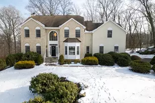 31 Edinburgh Dr, Randolph Township, NJ 07869 - Photo 1