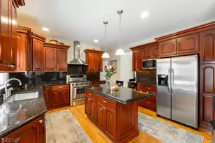 31 Edinburgh Dr, Randolph Township, NJ 07869 - Photo 6