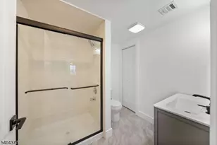 43 S Michigan Ave, Kenilworth, NJ 07033 - Photo 18