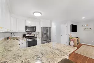 6 Druid Ln, Hardyston Township, NJ 07419 - Photo 4